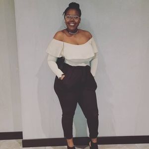 Meet your Posher, Kelenia